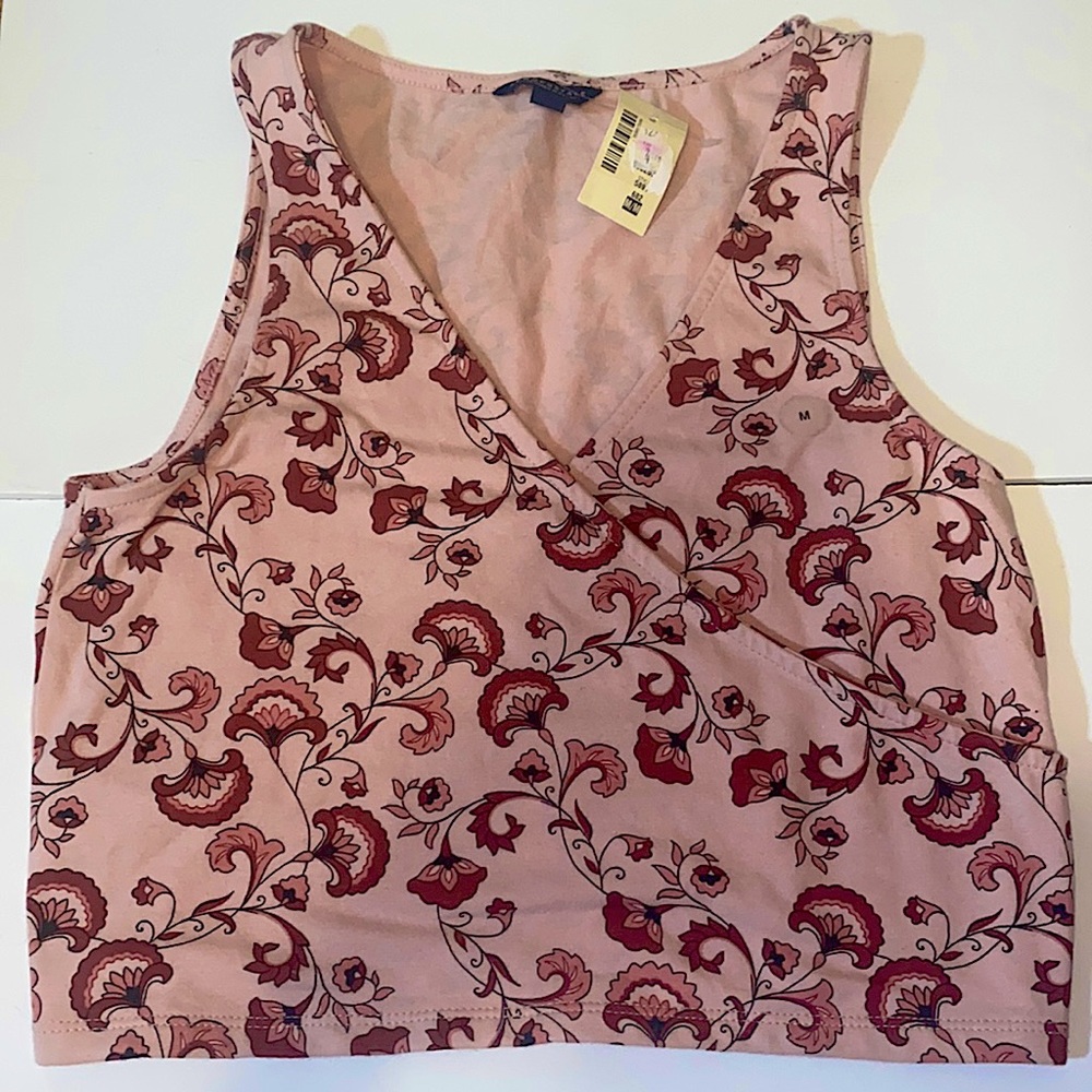 medium Aéropostale crop top, never worn